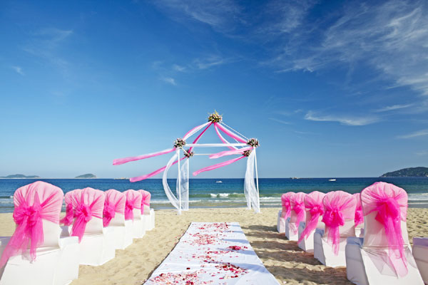 Say 'I DO' at Sheraton Sanya Resort