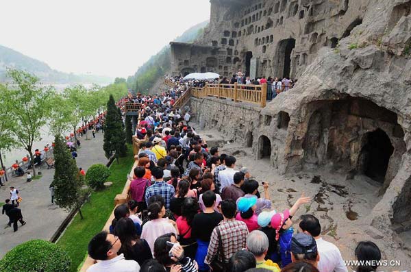 Longmen Grottoes' tourism revenue grows 24 pct year on year