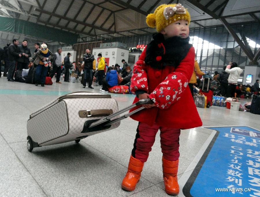 Spring Festival travel rush starts around China