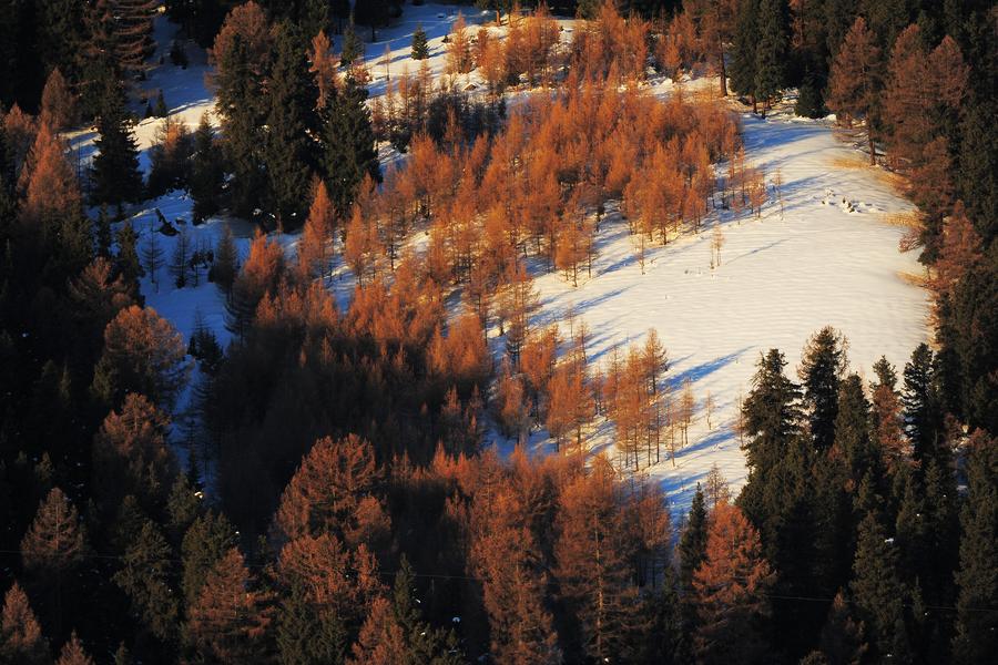 Winter scenery of Tianshan Mountain in Xinjiang