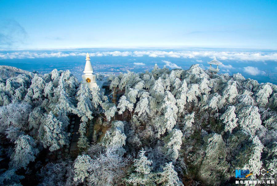 Fantastic ice-frosted scenery on Mount Lu in Jiangxi