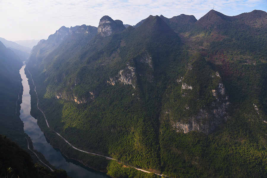 Scenery of Longtan Grand Canyon, South China’s Guangxi