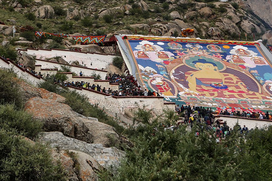 Witnessing the Buddha's unveiling