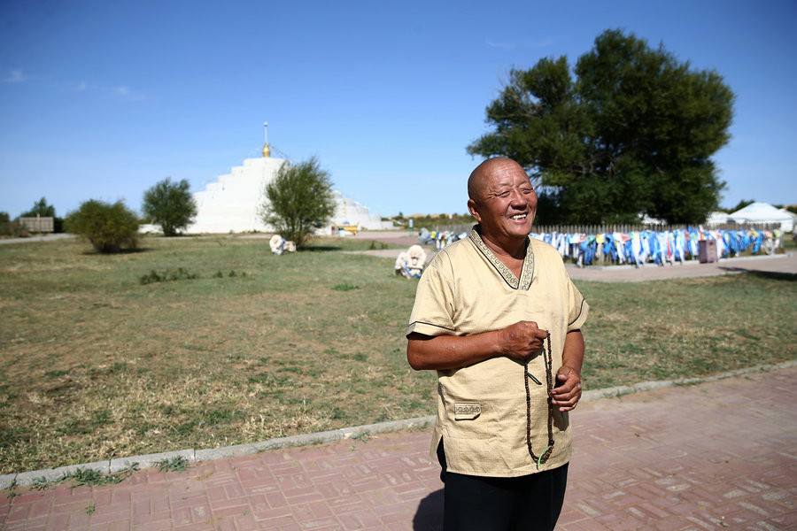 Transformation of Kubuqi Desert: From barren sand dunes to enchanting paradise