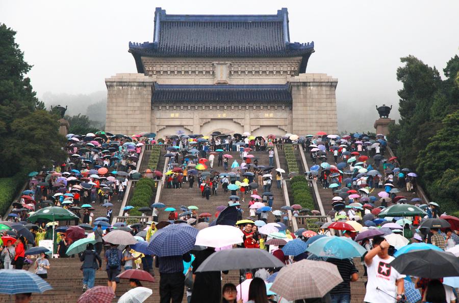 China witnesses more than 710 mln tourist trips during National Day holiday