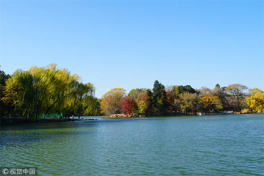 Charming campus scenery in Beijing