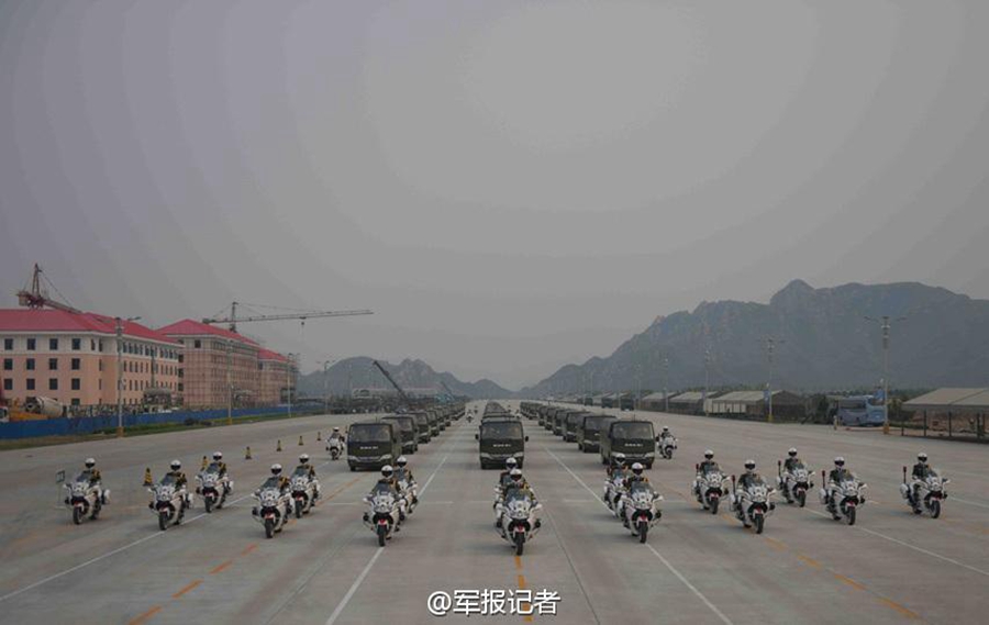 Chinese armed police motorcycle guard formation to make its debut