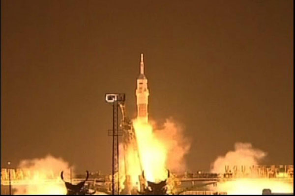 Russia launches manned spacecraft