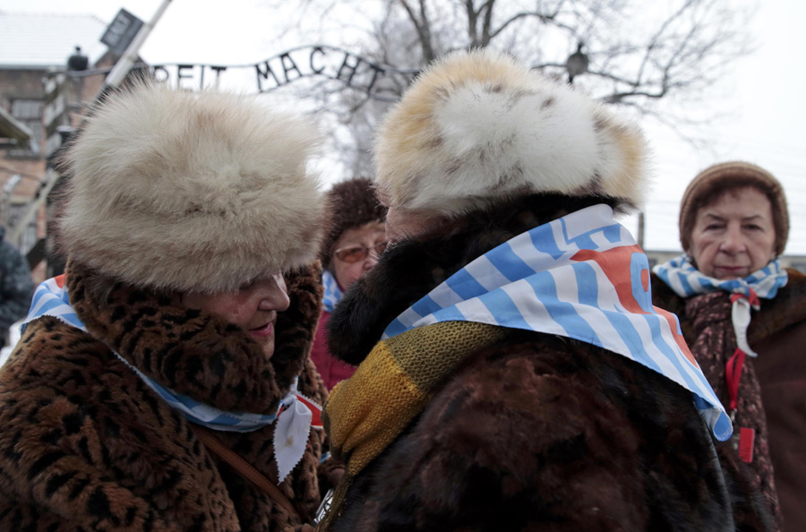 Auschwitz survivors mark Int'l Holocaust Remembrance Day