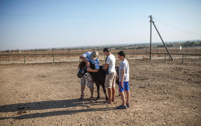 72-hour truce brings brief calm to Gaza border