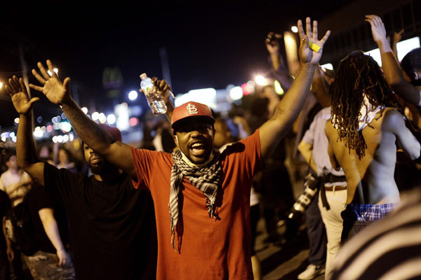 Police move against protesters as calm dissolves in Missouri