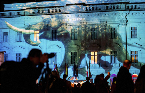 'Festival of Light' show kicks off in Berlin