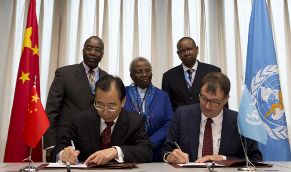 China donates $2 million to WHO to combat Ebola