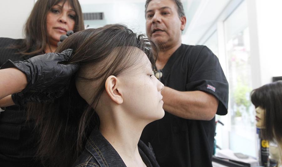 Wigs help cancer patients regain confidence