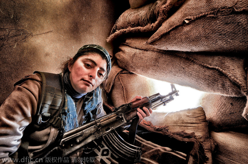 Female fighters in the battle against IS