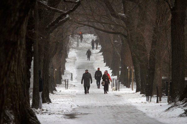 Northeastern US braces for 'crippling' blizzard