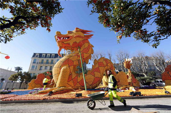 Chinese elements add color to lemon festival in France