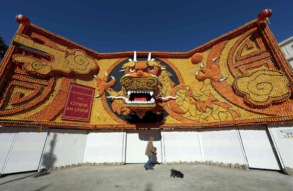 Chinese elements add color to lemon festival in France