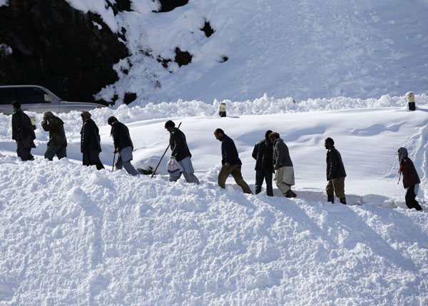 Death toll of snowfall, avalanches rise to 216 in Afghanistan