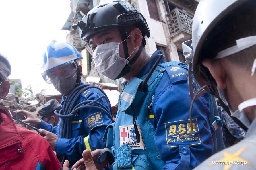 Chinese rescuers work on outskirts of Kathmandu, Nepal