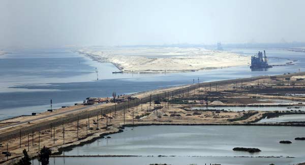 Egyptian president inaugurates $9bn 'new' Suez Canal