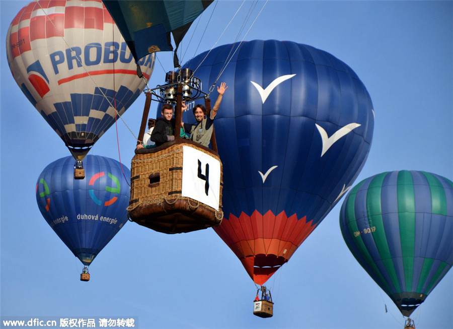 Hot air balloon festival kicks off in Czech Republic