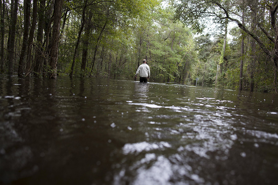 Fifteen dead as South Carolina gripped by historic flooding