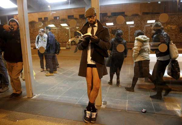 No Pants Subway Ride puts smile upon faces of fellow passengers