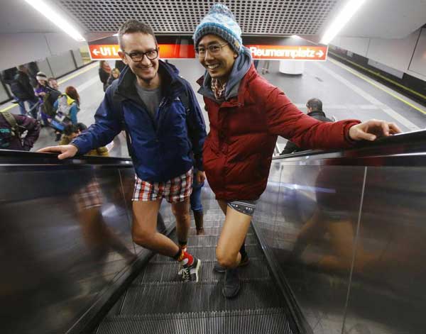 No Pants Subway Ride puts smile upon faces of fellow passengers