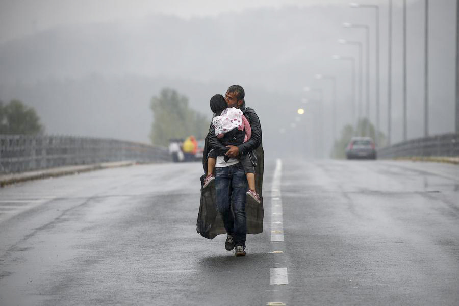 Reuters' Pulitzer-winning photos of migrant crisis in Europe