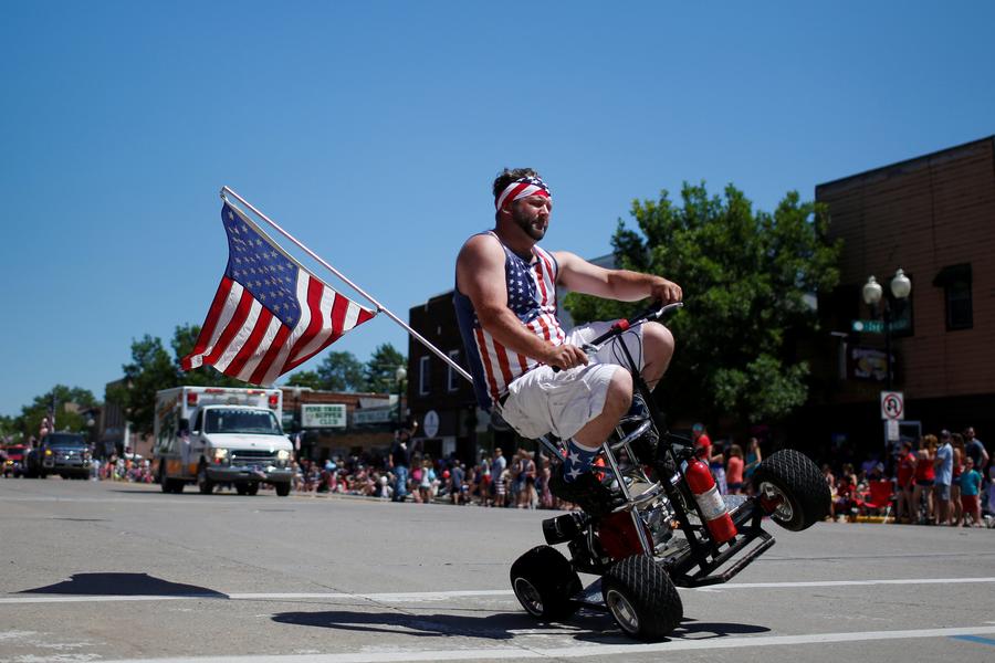 US holds parade to celebrate Independence Day