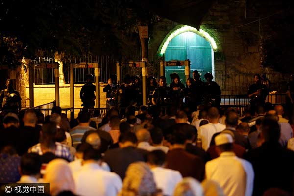 Clashes between worshippers, Israeli police erupt outside Jerusalem's holy site