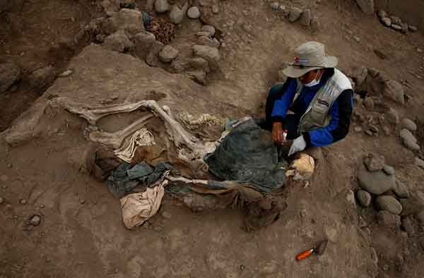 Remains of 19th century Chinese laborers found in Peru