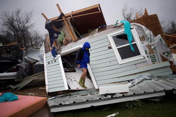 Death toll rises to 6 after landfall of Hurricane Harvey in Texas