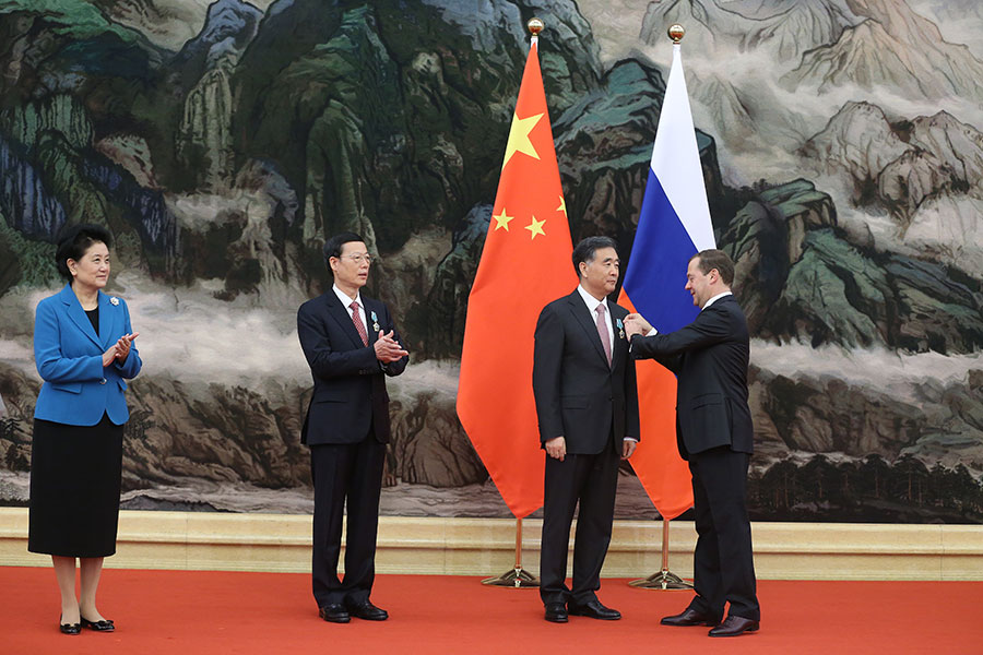 Medvedev packs busy schedule in Beijing